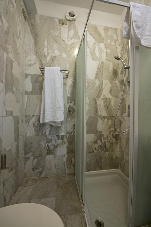 Olympic Kosher Holidays Hotel Sirmione Exterior foto